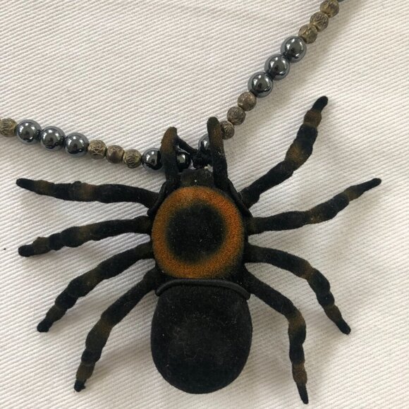 Black Spider Necklace Hematite Chain 24" Estate Sale Halloween Gothic - Picture 5 of 9